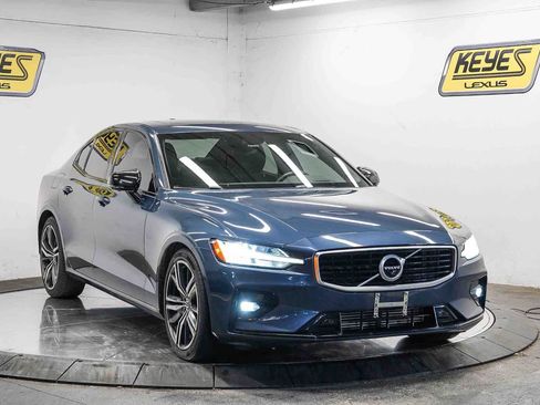 Used 2019 Volvo S60 T5 R-Design FWD image 5