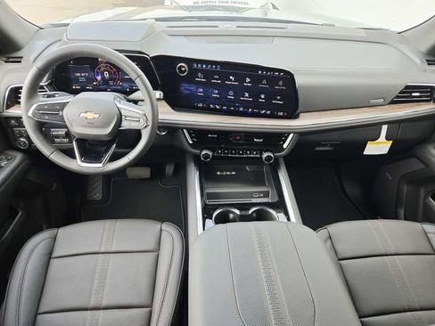 New 2026 Chevrolet Suburban High Country image 7