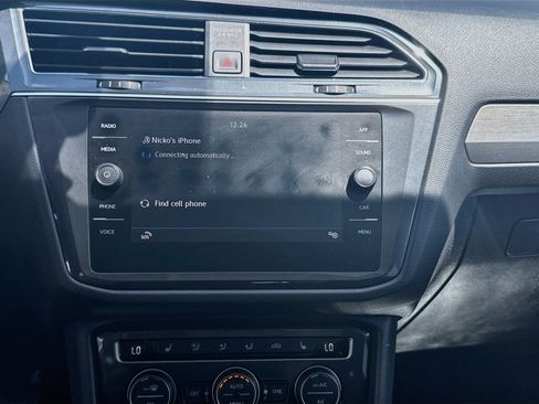Used 2020 Volkswagen Tiguan SE w/ Panoramic Sunroof Package FWD image 10