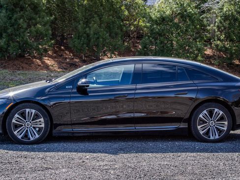 Used 2023 Mercedes-Benz EQS 450+ 4MATIC Sedan w/ Winter Package image 4