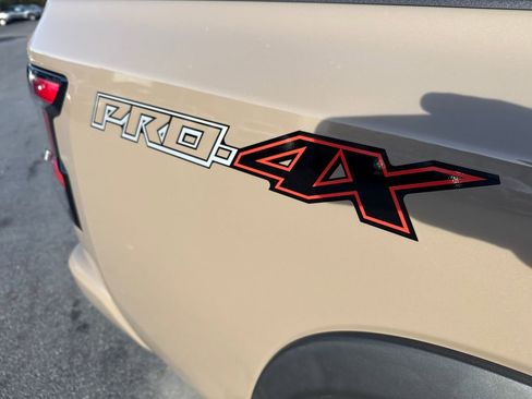 Used 2023 Nissan Frontier PRO-4X w/ Pro-4X Premium Package image 34