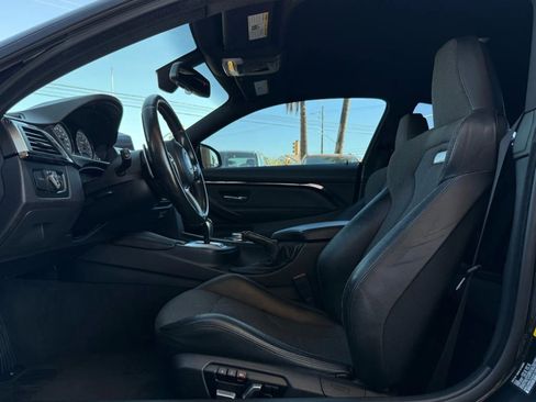 Used 2017 BMW M4 Coupe image 38