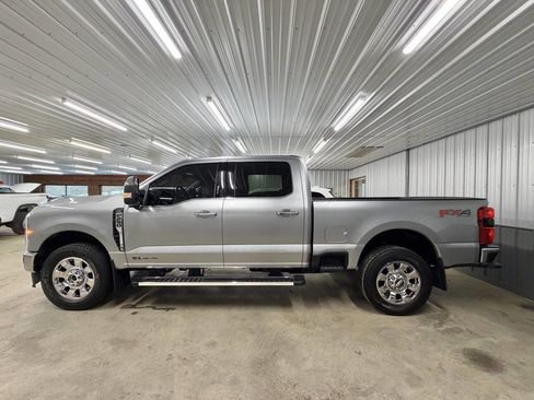 Used 2024 Ford F250 Lariat w/ Chrome Package image 2