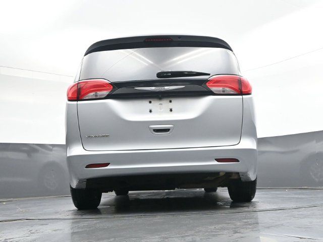Used 2023 Chrysler Voyager LX FWD image 35