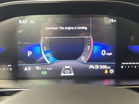 Used 2025 Volkswagen Jetta SE FWD image 19