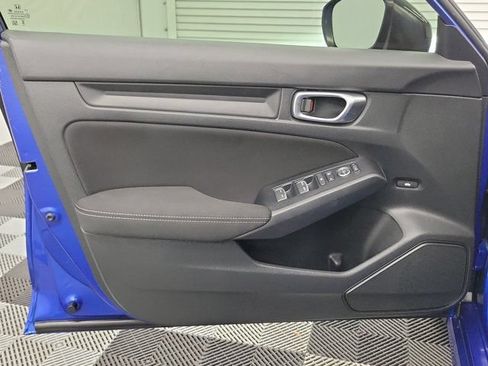 Used 2023 Honda Civic Sport image 18