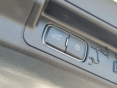 Used 2023 Ford Explorer XLT w/ Equipment Group 202A AWD/4WD image 9