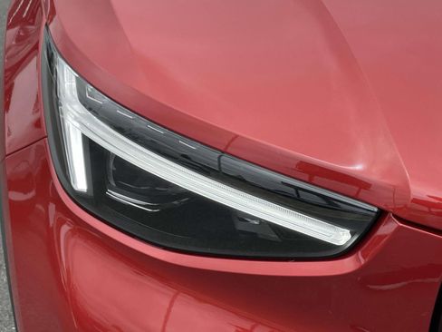 New 2025 Volvo XC40 B5 Ultra w/ Protection Package image 9