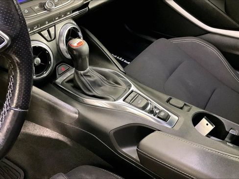 Used 2019 Chevrolet Camaro SS image 31