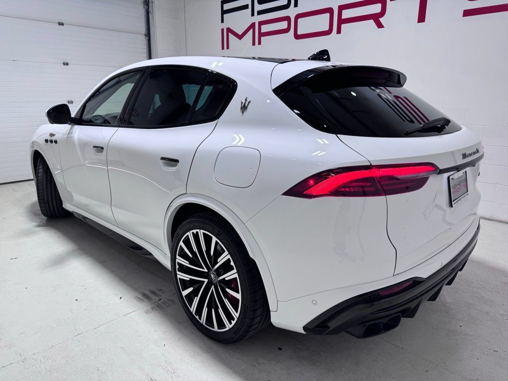 Used 2024 Maserati Grecale Trofeo AWD/4WD image 5
