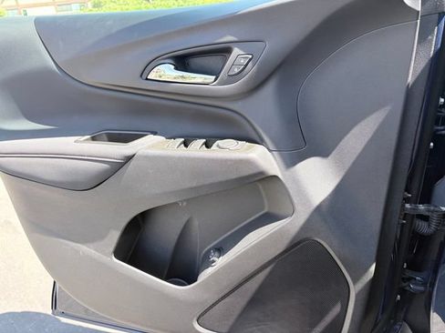 Used 2022 Chevrolet Equinox RS FWD image 12