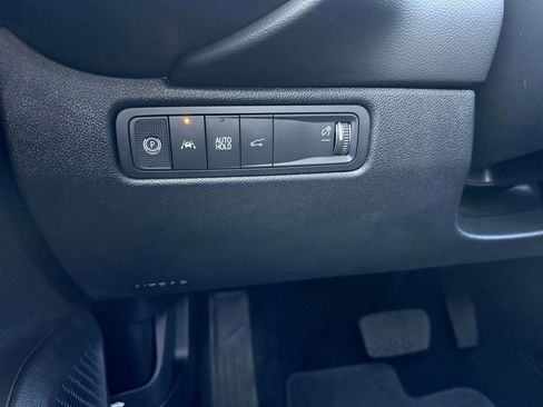 Certified 2025 Chevrolet Equinox EV RS image 21