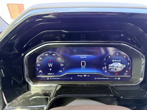 Used 2025 Chevrolet Silverado 1500 LTZ AWD/4WD image 13