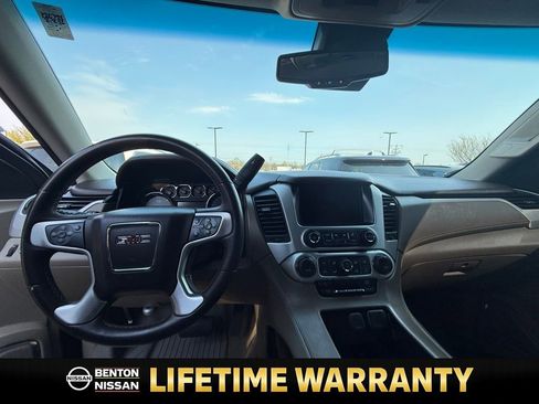 Used 2017 GMC Yukon SLE w/ SLE Value Package image 8