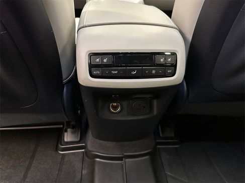 Used 2021 Hyundai Palisade Calligraphy image 17