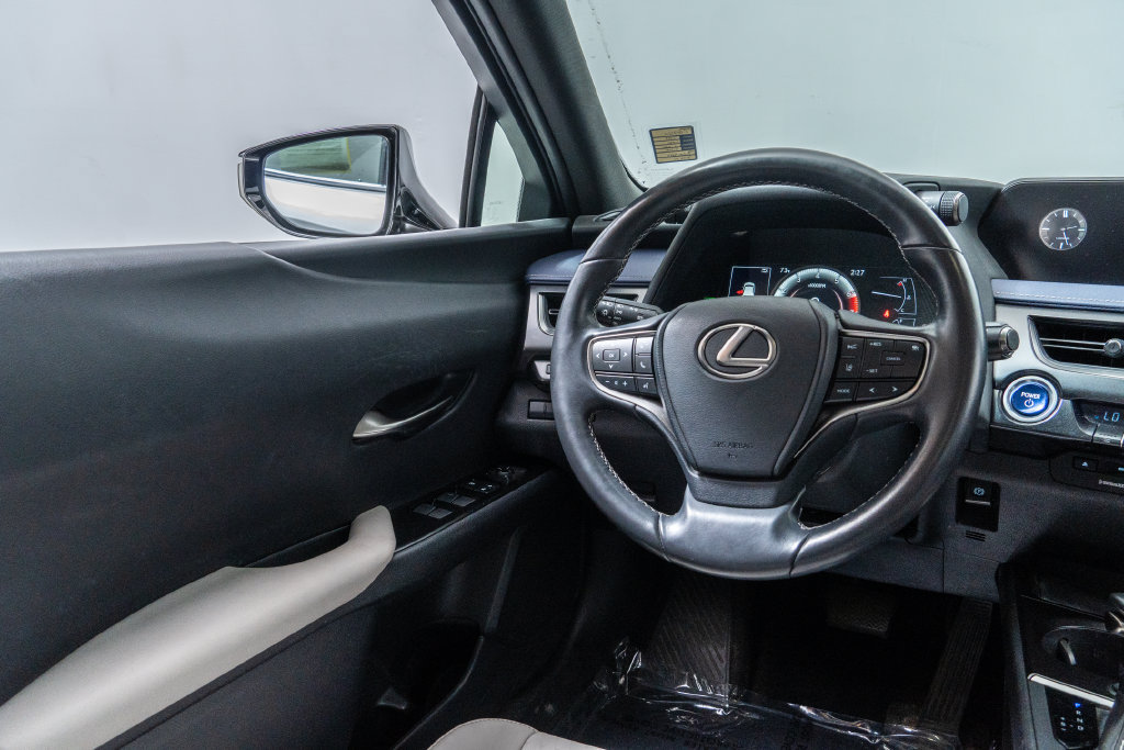 Used 2019 Lexus UX 250h w/ Accessory Package AWD/4WD image 26