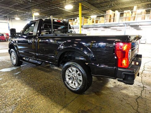 Used 2022 Ford F350 4x4 Regular Cab Super Duty image 4