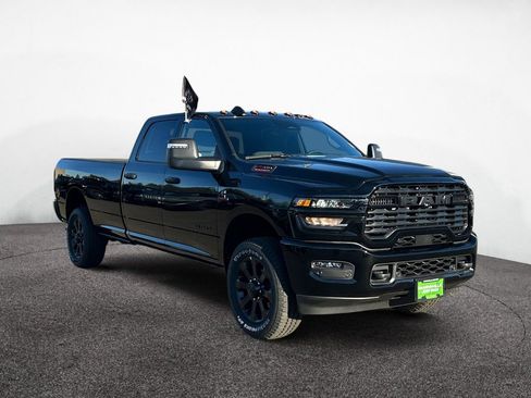 New 2026 RAM 2500 Big Horn AWD/4WD image 7