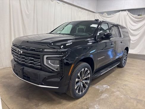 New 2026 Chevrolet Suburban High Country w/ Sun And Tow Package image 9