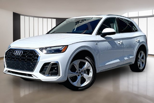 Used 2024 Audi Q5 2.0T Premium Plus w/ Premium Plus Package AWD/4WD image 3