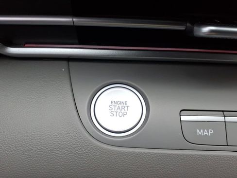 Certified 2024 Hyundai Elantra SEL FWD image 27