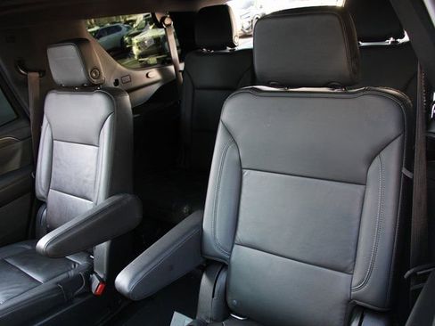 Used 2021 Chevrolet Tahoe LT w/ LT Signature Package image 29