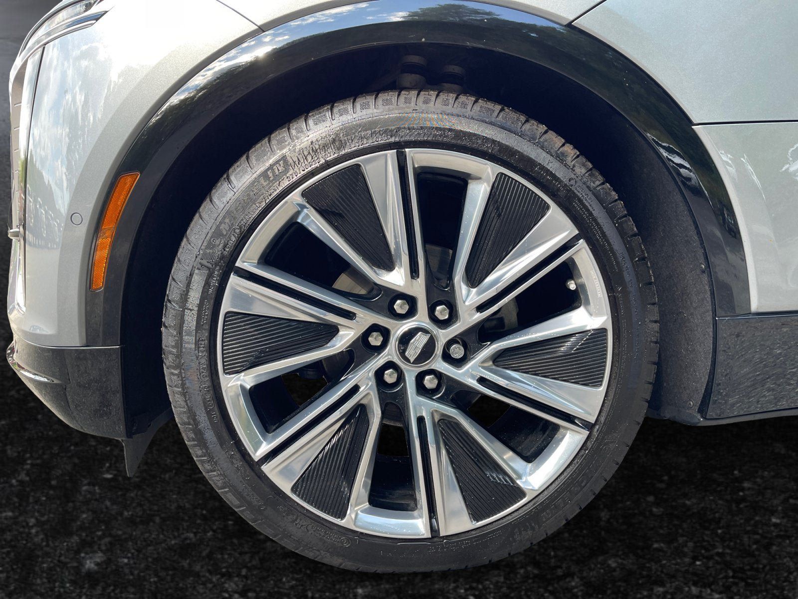 Certified 2026 Cadillac Lyriq Signature Luxury w/ Nappa Leather Package AWD/4WD image 15