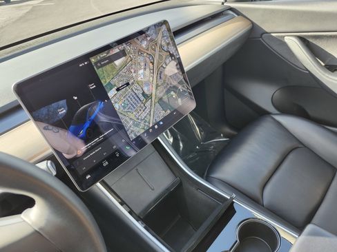 Used 2020 Tesla Model Y Performance AWD/4WD image 30