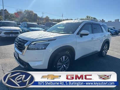 Used 2024 Nissan Pathfinder SL