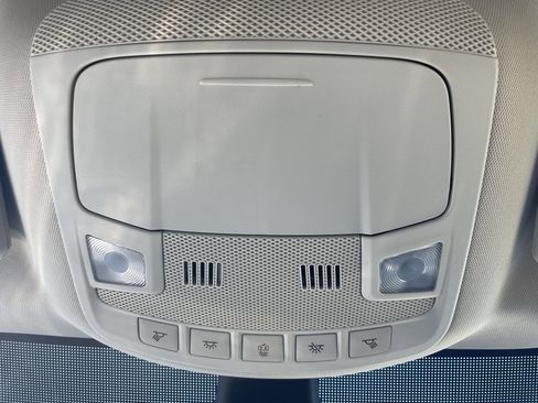 Used 2023 Ford Edge Titanium image 26