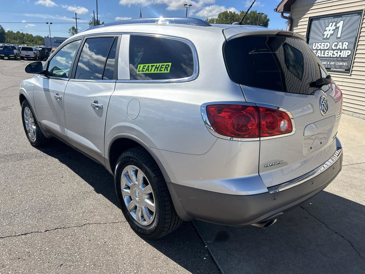 Used 2011 Buick Enclave CXL FWD image 7