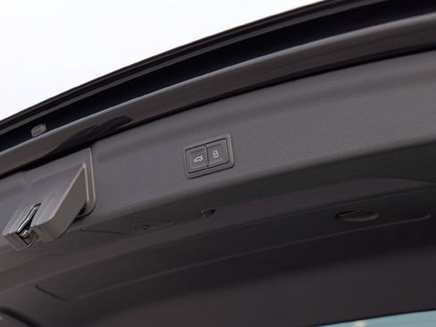 New 2025 Audi Q3 2.0T Premium image 41