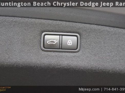 Used 2020 Genesis G90 3.3T Premium image 38