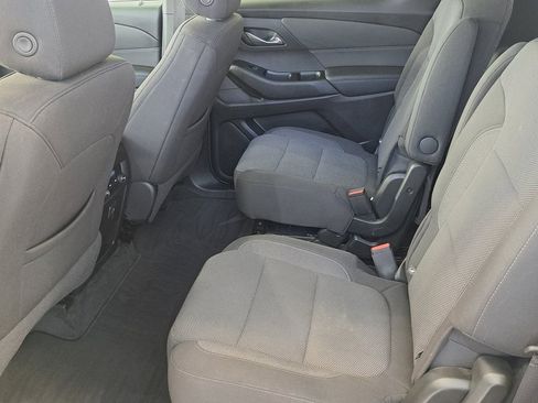Used 2023 Chevrolet Traverse LT image 28