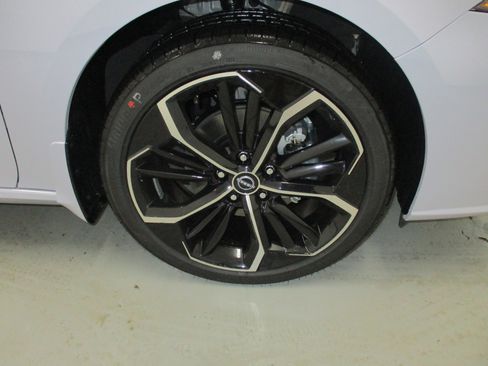 New 2026 Nissan Sentra SR w/ SR Premium Package image 5