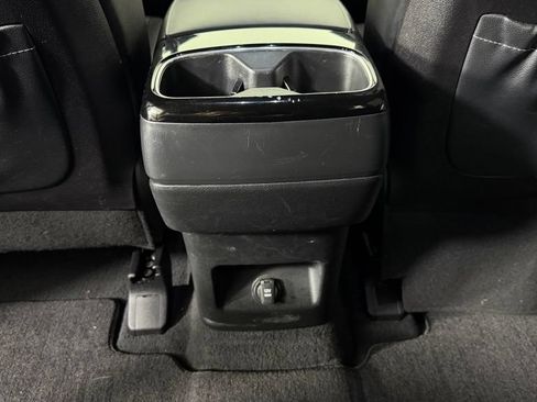 Used 2023 Kia Telluride EX w/ EX Captain's Chair Package AWD/4WD image 31