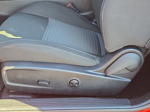 Used 2022 Dodge Challenger GT image 20