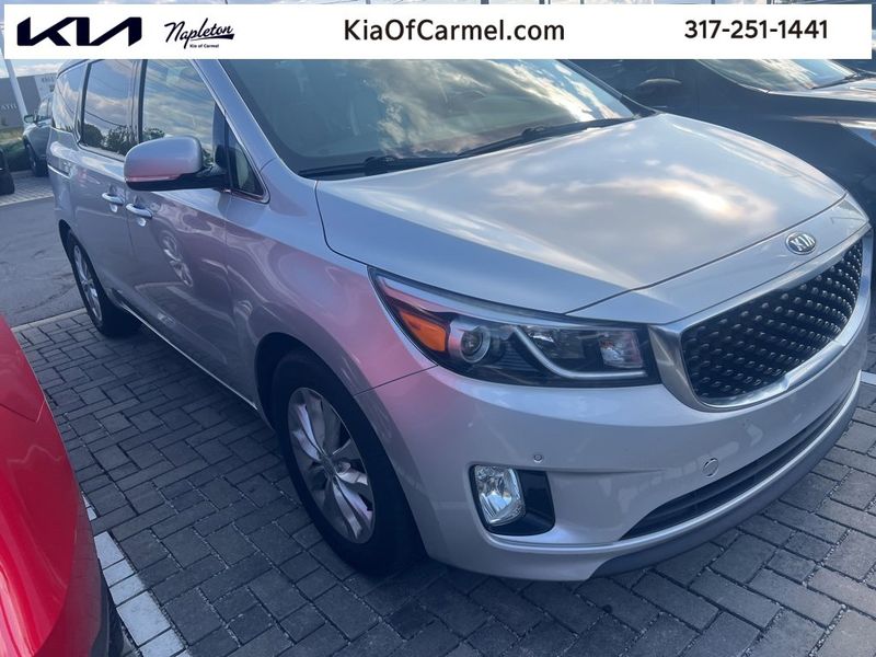 Used 2018 Kia Sedona EX image 1