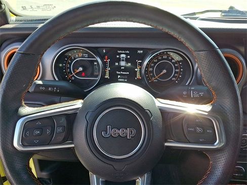 Used 2023 Jeep Gladiator Mojave w/ Cold Weather Group image 19