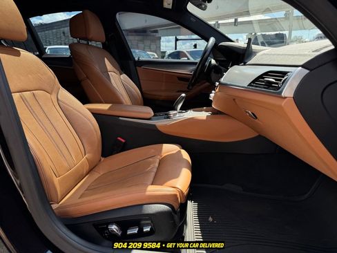Used 2020 BMW M550i xDrive AWD/4WD image 28