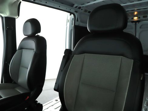 Used 2023 RAM ProMaster 2500 FWD image 5