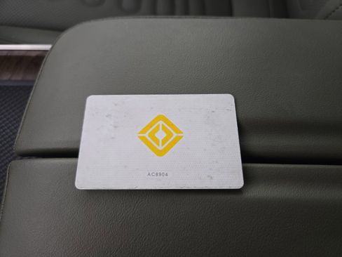 Used 2022 Rivian R1S Launch Edition image 31