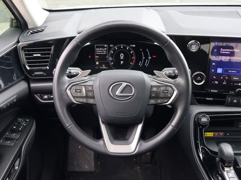 Used 2024 Lexus NX 250 FWD w/ Premium Package image 18