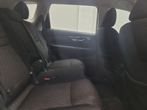Used 2017 Nissan Rogue S FWD image 19