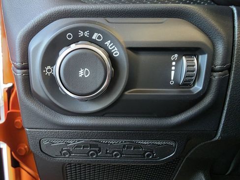 New 2025 Jeep Wrangler Unlimited Rubicon w/ Convenience Group image 9