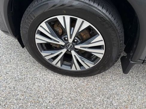 Used 2022 Nissan Rogue SV AWD/4WD image 10