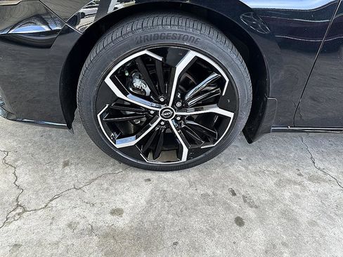 Certified 2023 Nissan Altima 2.5 SR FWD image 9