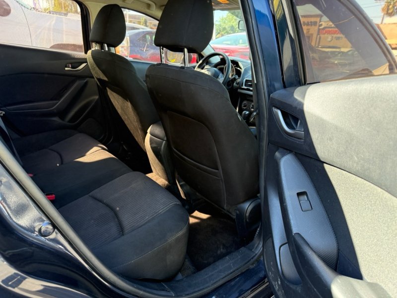 Used 2014 MAZDA MAZDA3 i Touring FWD image 13