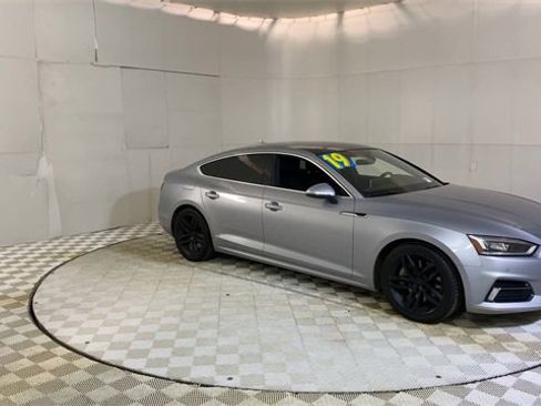 Used 2019 Audi A5 2.0T Premium Plus w/ Premium Plus image 2