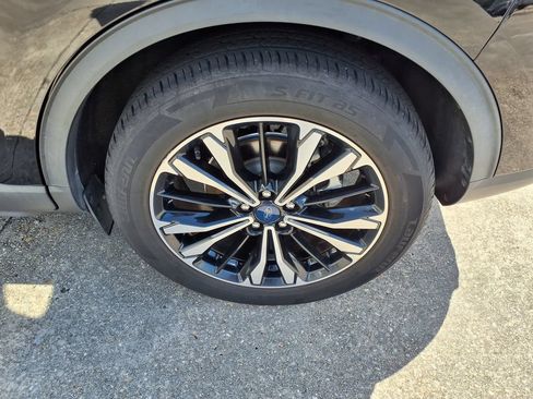 Used 2022 Ford Escape SE w/ SE Sport Appearance Package FWD image 11